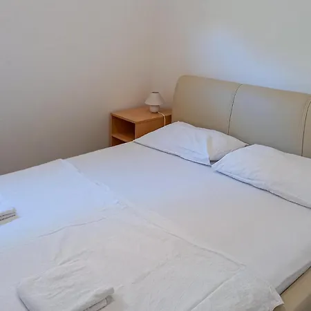 2 Bedroom Gorgeous In Διαμέρισμα *