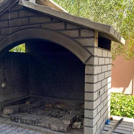 2 Bedroom Gorgeous In Διαμέρισμα *